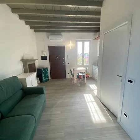 Cv Martesana Apartment *